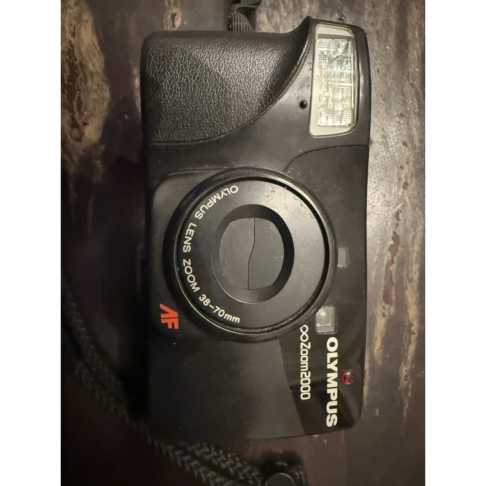 Olympus OZ Zoom 2000 35mm Film Camera 38–70mm AF w/ Case & Manual